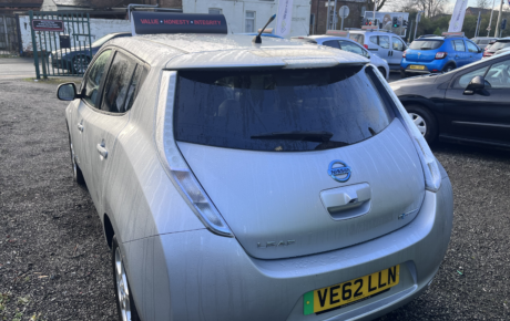 Nissan Leaf  '2012